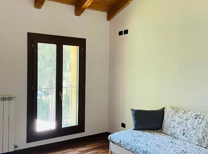 Tra E Citta شقة *